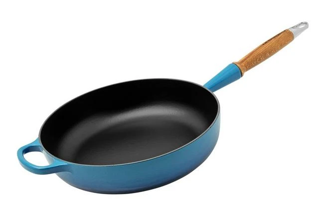 Le Creuset Saute Pan, Cast Iron, Azure, 28 Cm, 3.6 L 3 Le Creuset Saute Pan, Cast Iron, Azure, 28 Cm, 3.6 L