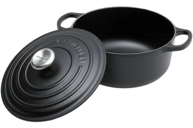 Le Creuset Casserole-cocotte 20cm, 2,4 L Black 4 Le Creuset Casserole-cocotte 20cm, 2,4 L Black - Image 2