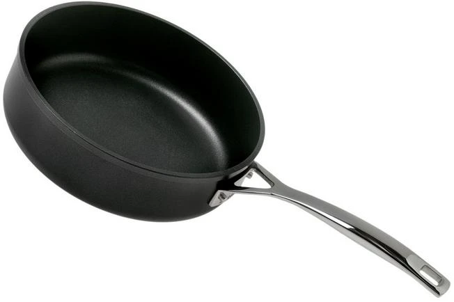 Le Creuset TNS Sautee Pan 24 Cm 3.3L 3 Le Creuset TNS Sautee Pan 24 Cm 3.3L