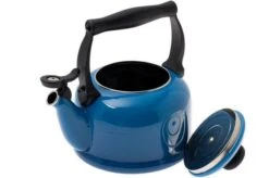Le Creuset Tradition Tea Kettle 2,1L, Marseille Blue -KNIVES AND TOOLS LC92000800210000 02 le creuset lc92000800210000 02