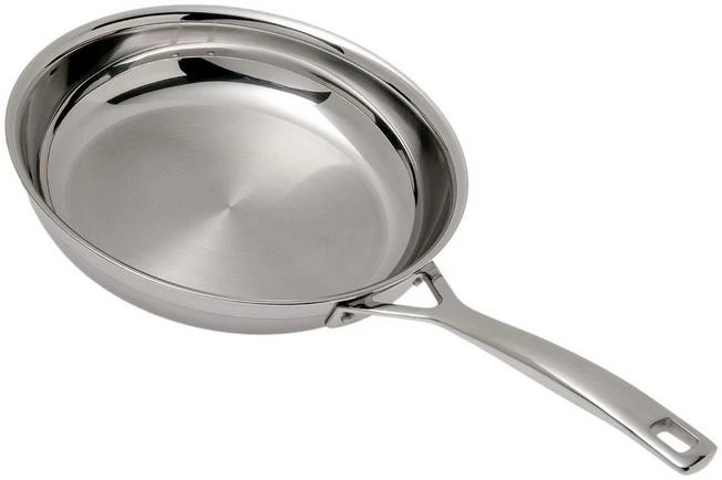 Le Creuset 3-ply Frying Pan, 24 Cm, 2,1L 3 Le Creuset 3-ply Frying Pan, 24 Cm, 2,1L