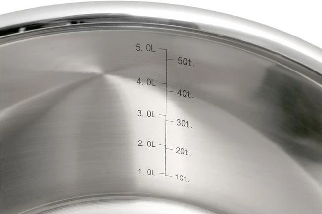 Le Creuset 3-ply Casserole, 24cm, 6L 5 Le Creuset 3-ply Casserole, 24cm, 6L - Image 3