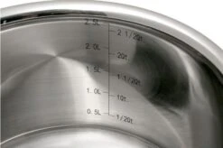 Le Creuset 3-ply Saucepan With Lid, 18 Cm, 2,8L -KNIVES AND TOOLS LC96200918001000 03 le creuset magnetik lc96200918001000 03