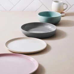 Le Creuset Coupe Pasta Bowl -KNIVES AND TOOLS bf4bc269 ae84 4bfb a817 d0c102170d5c 93824.1697263541